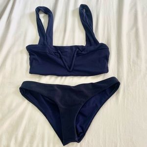Frankie’s Bikinis Set